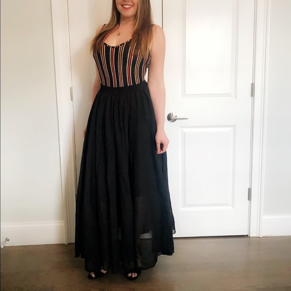 Long black maxi skirt